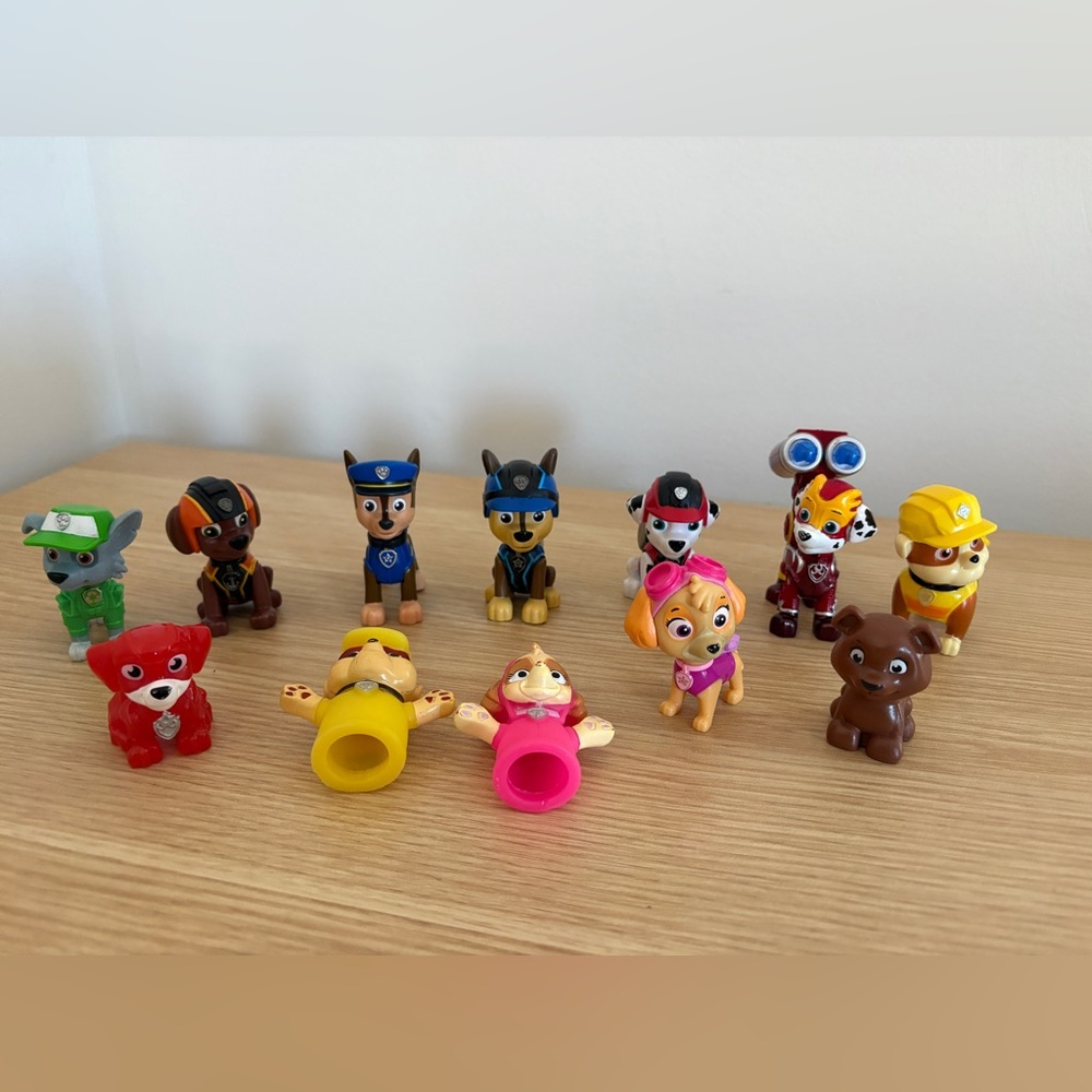 Paw Patrol Action Figures Lot of 12